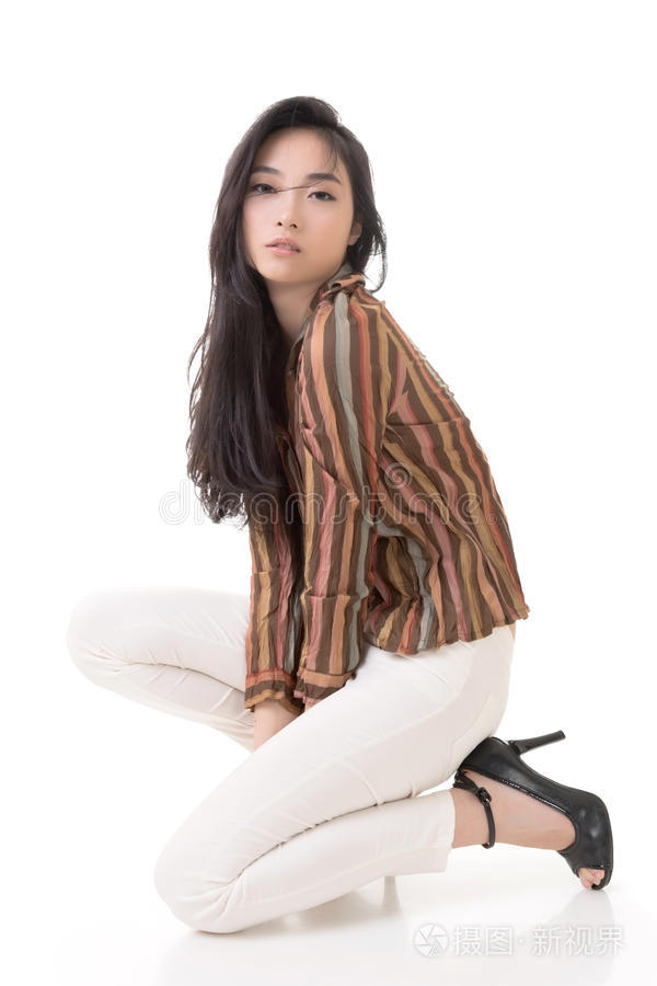 84间房主播跳舞 直播 霓虹后台